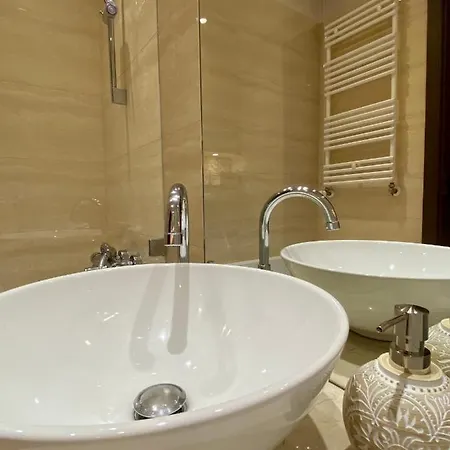 Platinum Towers Red Star Apart Apartment